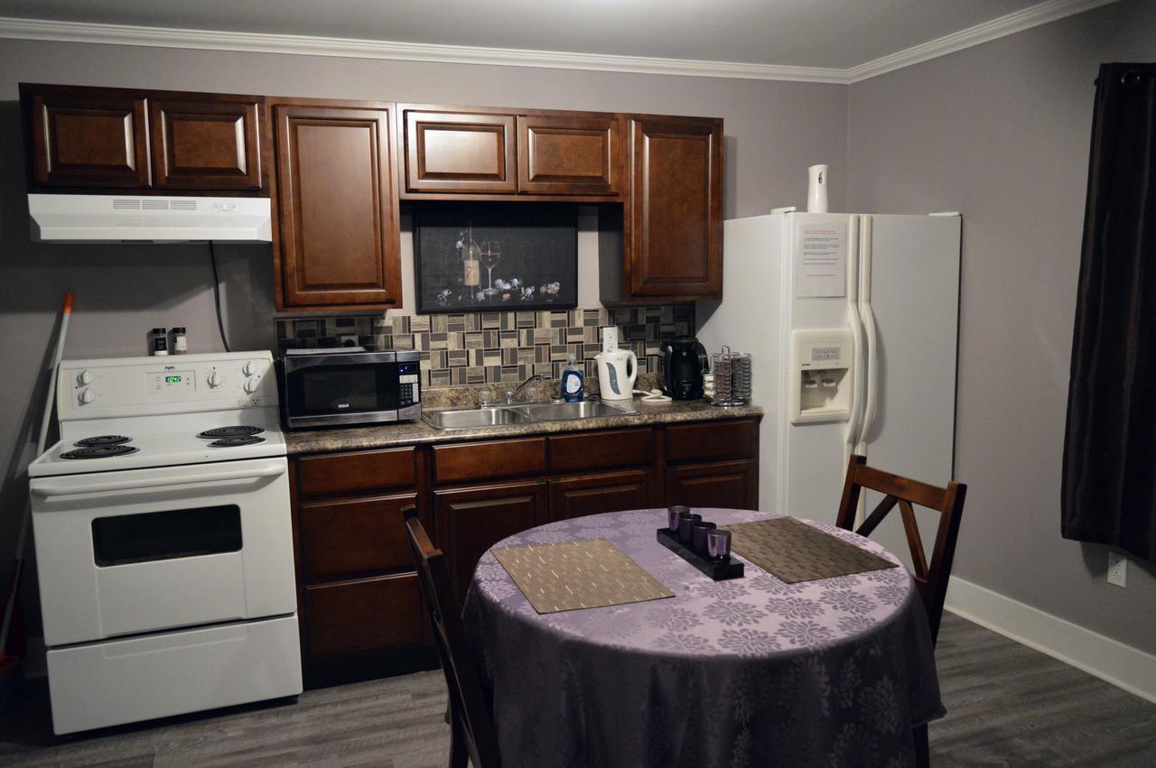 Spud Suites Deer Lake Bagian luar foto